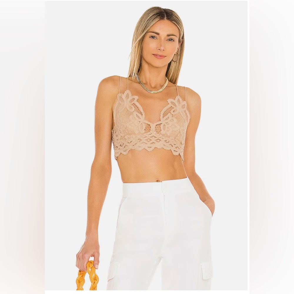 Adella Bralette in Nude